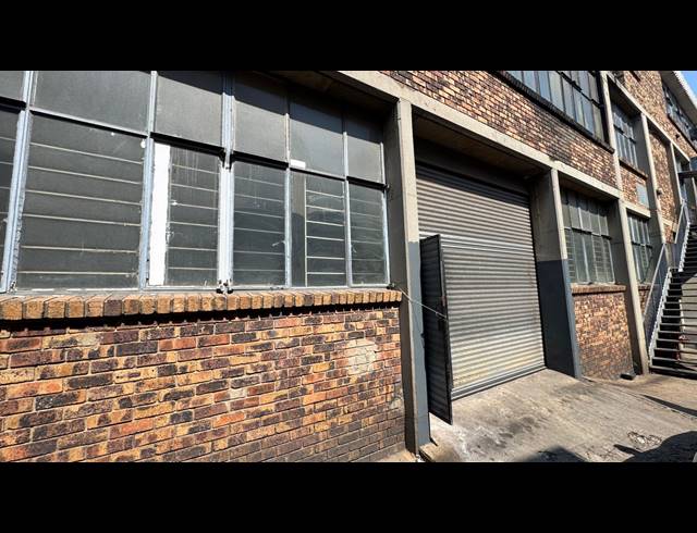 400M² WAREHOUSE TO LET IN WYNBERG